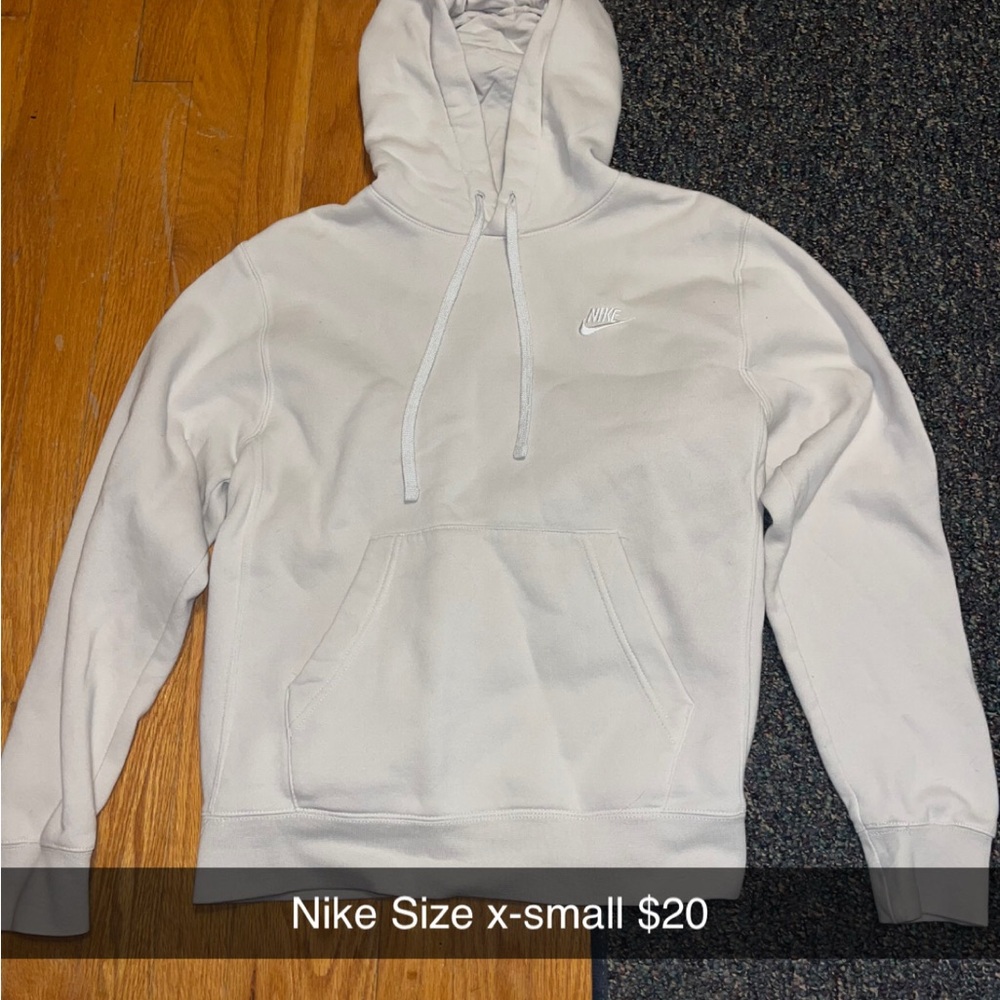 Nike White Sweatshirt Hoodie Classic Design